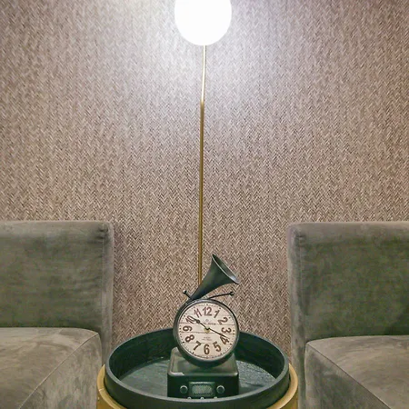 ゲストハウス Alvalade Palace 4*