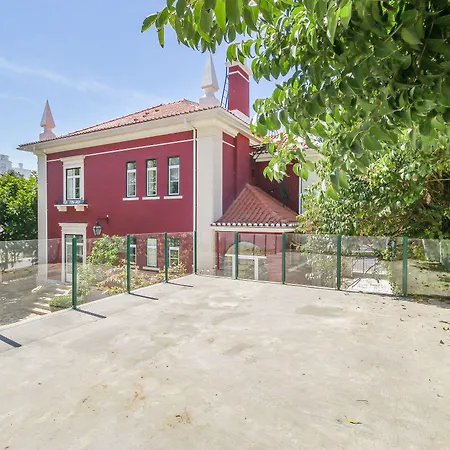 Guest house Alvalade Palace 4*